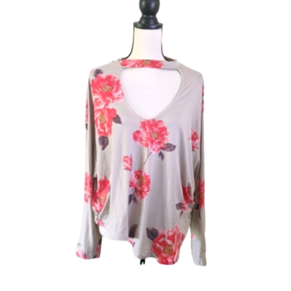 🌟 Revamped Nude Long Sleeve Floral Cut Out Bllouse